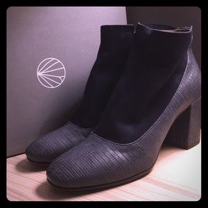 Coclico / Leo Ankle Bootie / Wash Denim / Size 38